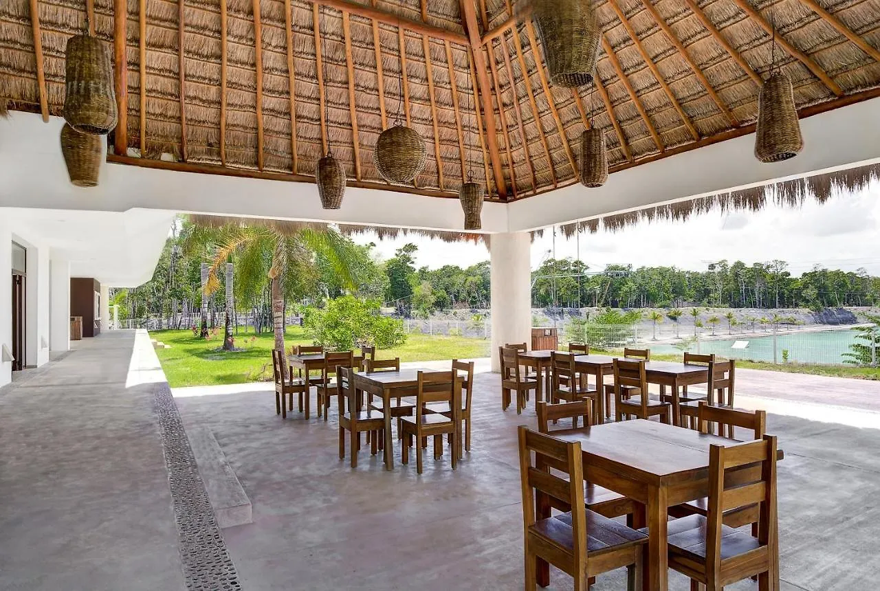 Mayan Water Hotel Playa Paraiso 0*,